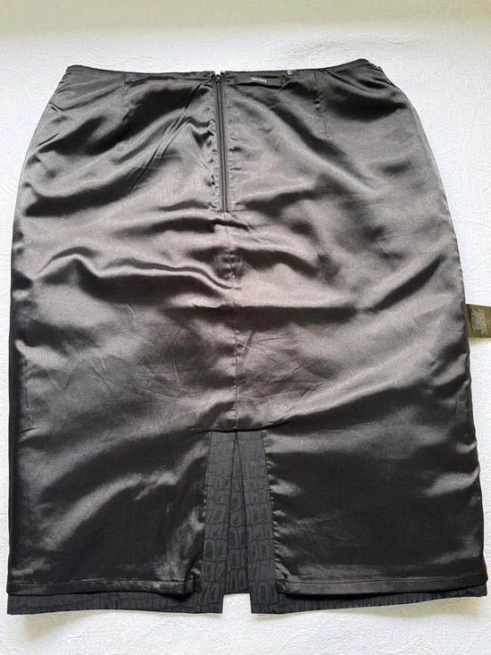 Tahari Black Textured Pencil Skirt Size 14 Croc Embossed Lined Classic Workwear - Picture 14 of 16